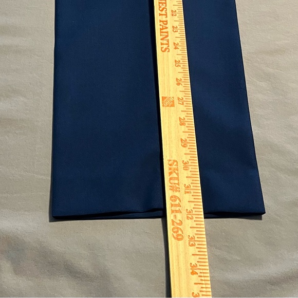 Men’s Micheal Kors Suit - Picture 8 of 13